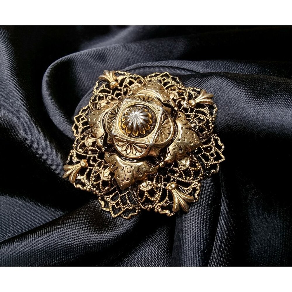 Vintage Filigree Gold-Tone Floral Brooch Pin With Intricate Detailing & Layered